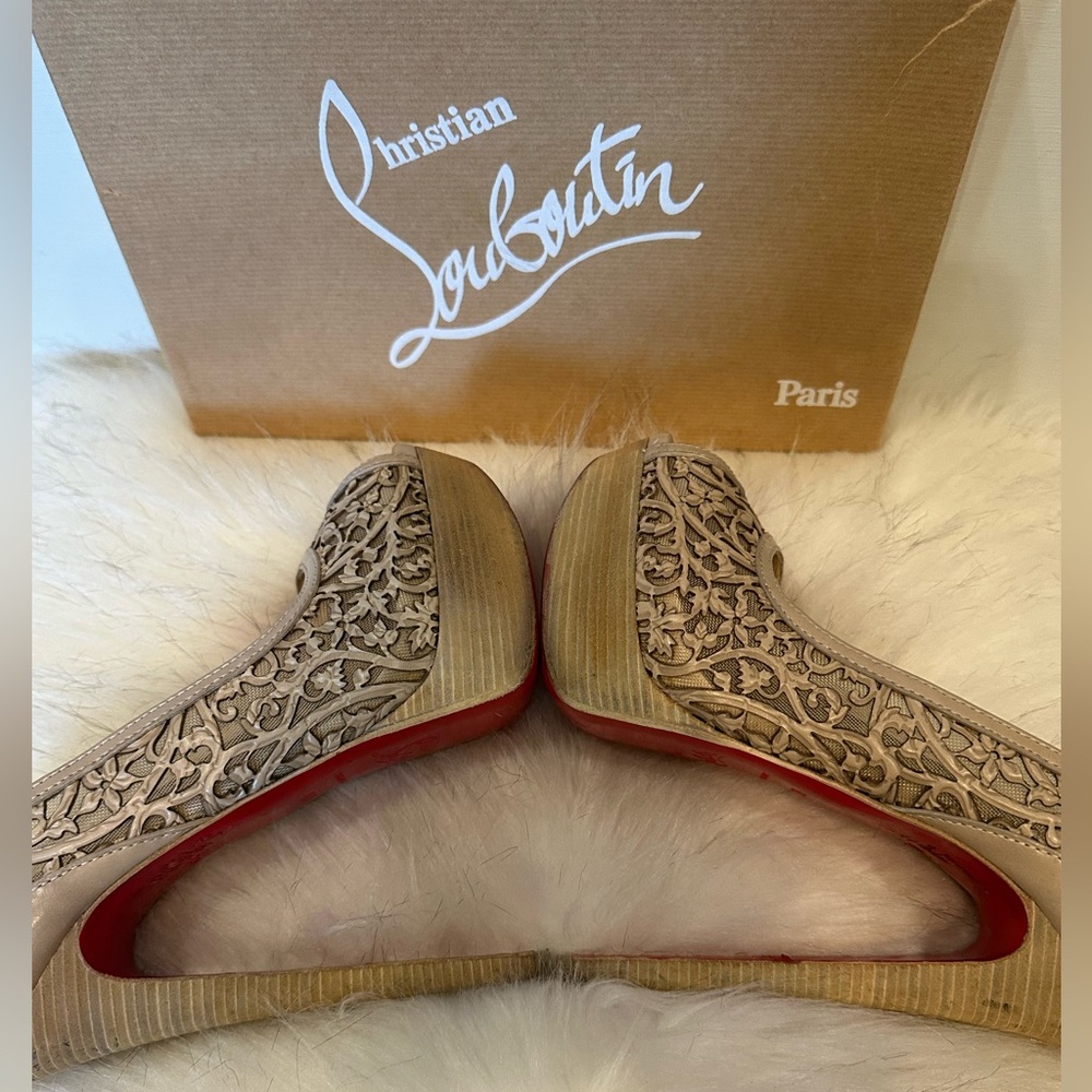Christian Louboutin Beige Lace Peep-Toe Pumps with Red Soles - Picture 10 of 14